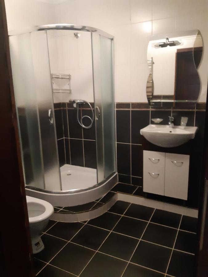 Затишна Оселя В Центрі Львова Lviv Luaran gambar